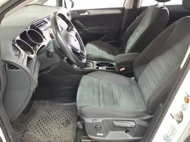 Volkswagen Touran view 7
