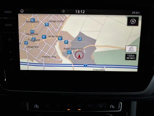 Volkswagen Touran view 12