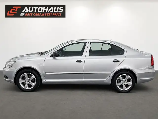 Skoda Octavia view 2
