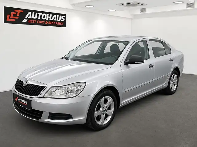 Skoda Octavia main image