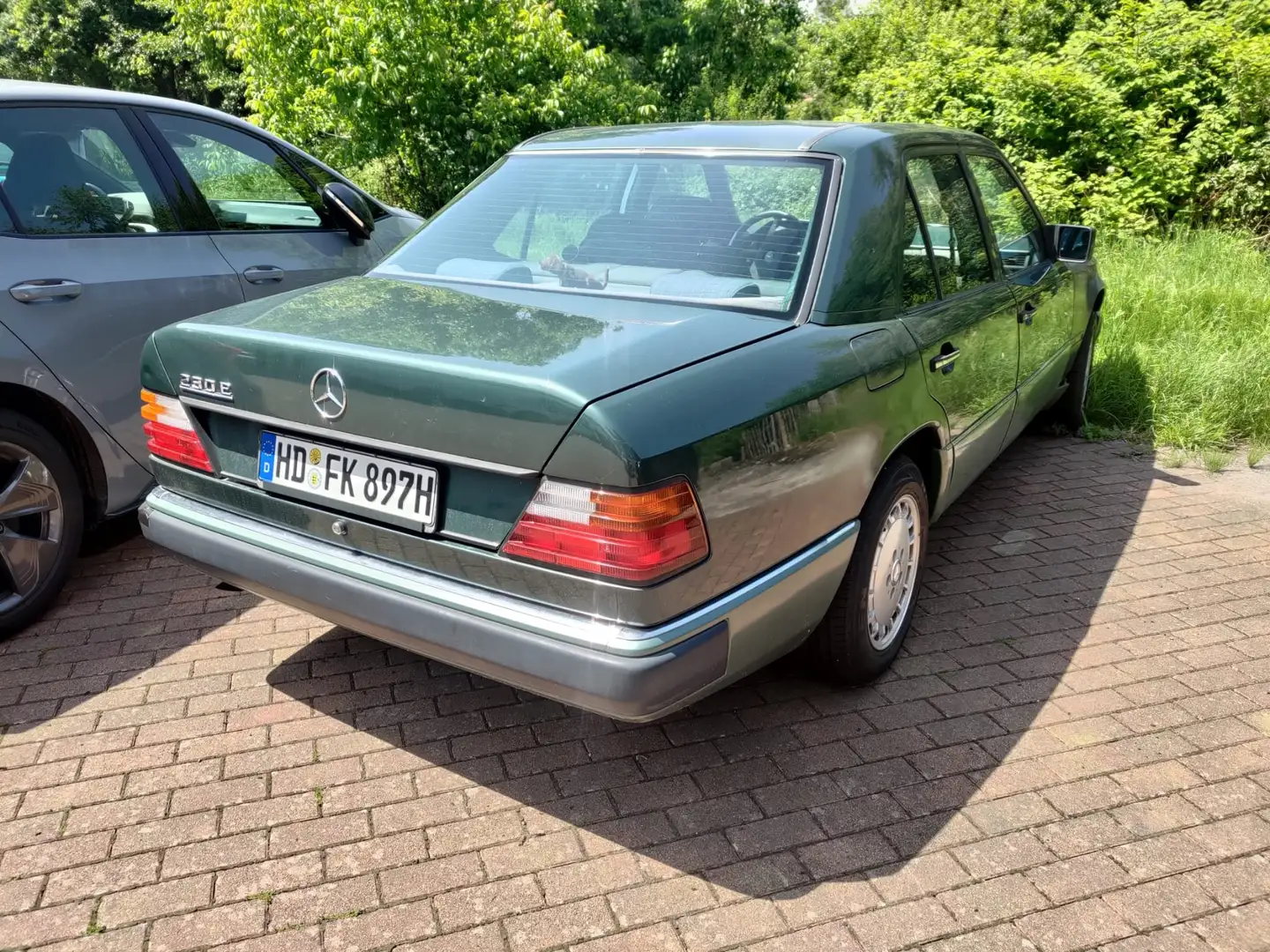 Mercedes-Benz 230 230 E Vert - 2