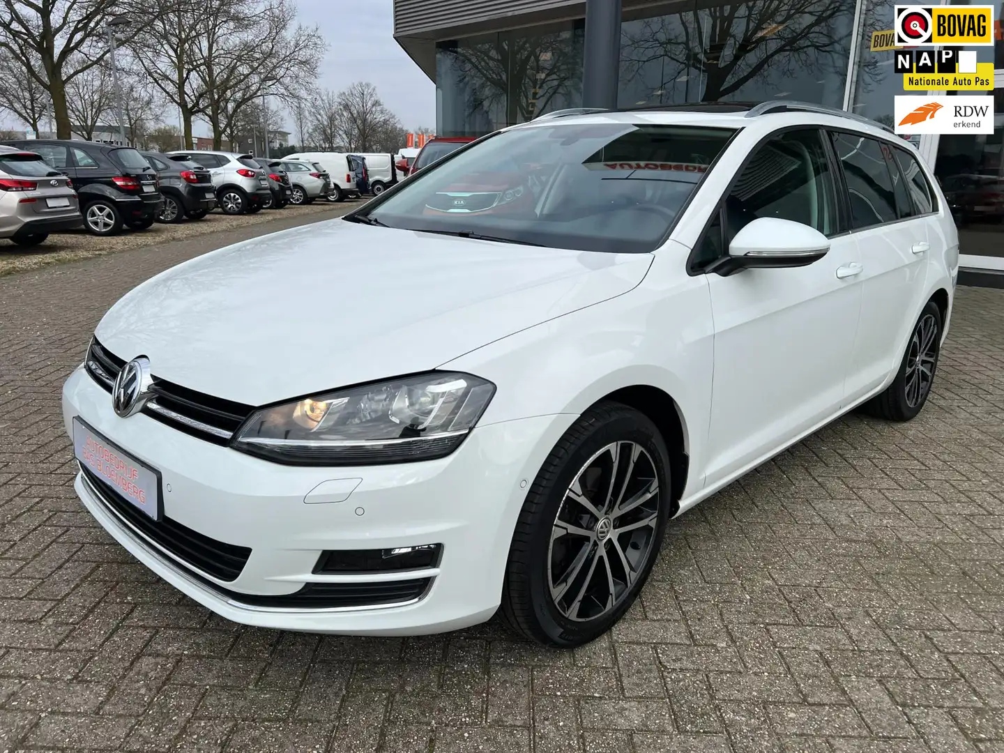 Volkswagen Golf Variant 1.4 TSI Business Edition Connected R Wit - 1