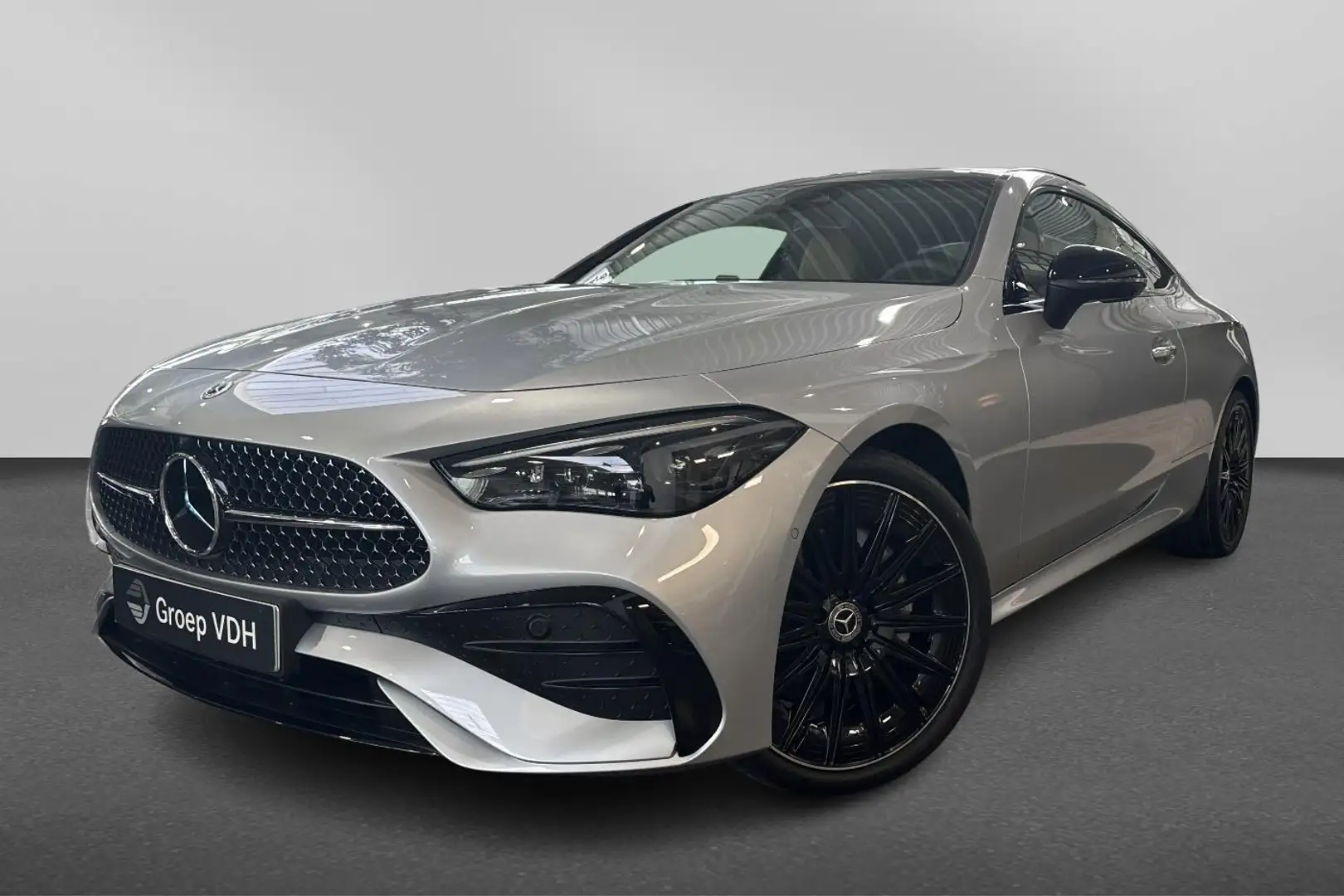 Mercedes-Benz CLE 300 Cars 4MATIC Coupé AMG Line Argintiu - 1