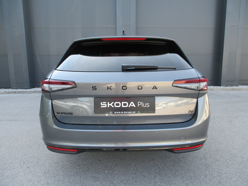 Skoda Superb Sportline iV TSI DSG — photo 10