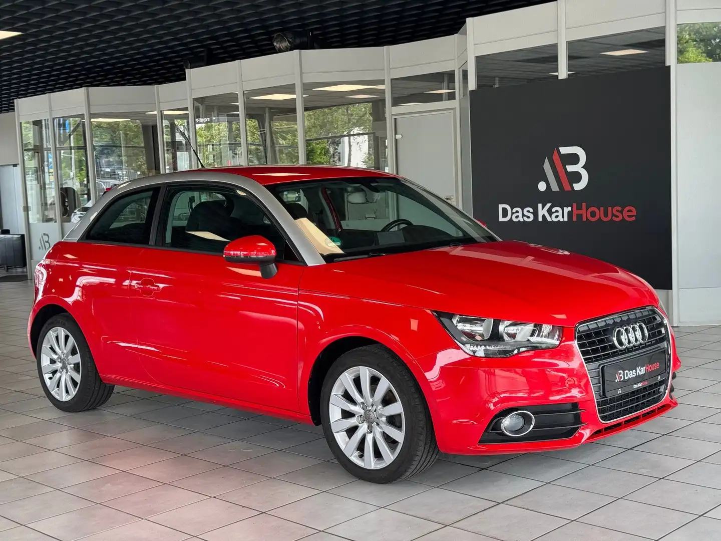 Audi A1 ambition · 1. Hand · SZH · PDC ·  TÜV 02/2027 Rot - 1