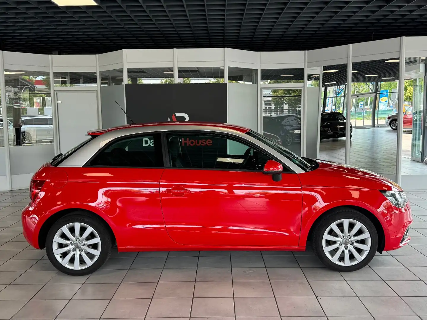 Audi A1 ambition · 1. Hand · SZH · PDC ·  TÜV 02/2027 Rot - 2