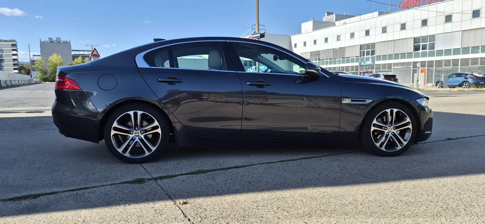 Jaguar XE E-Performance Prestige Aut. - 1