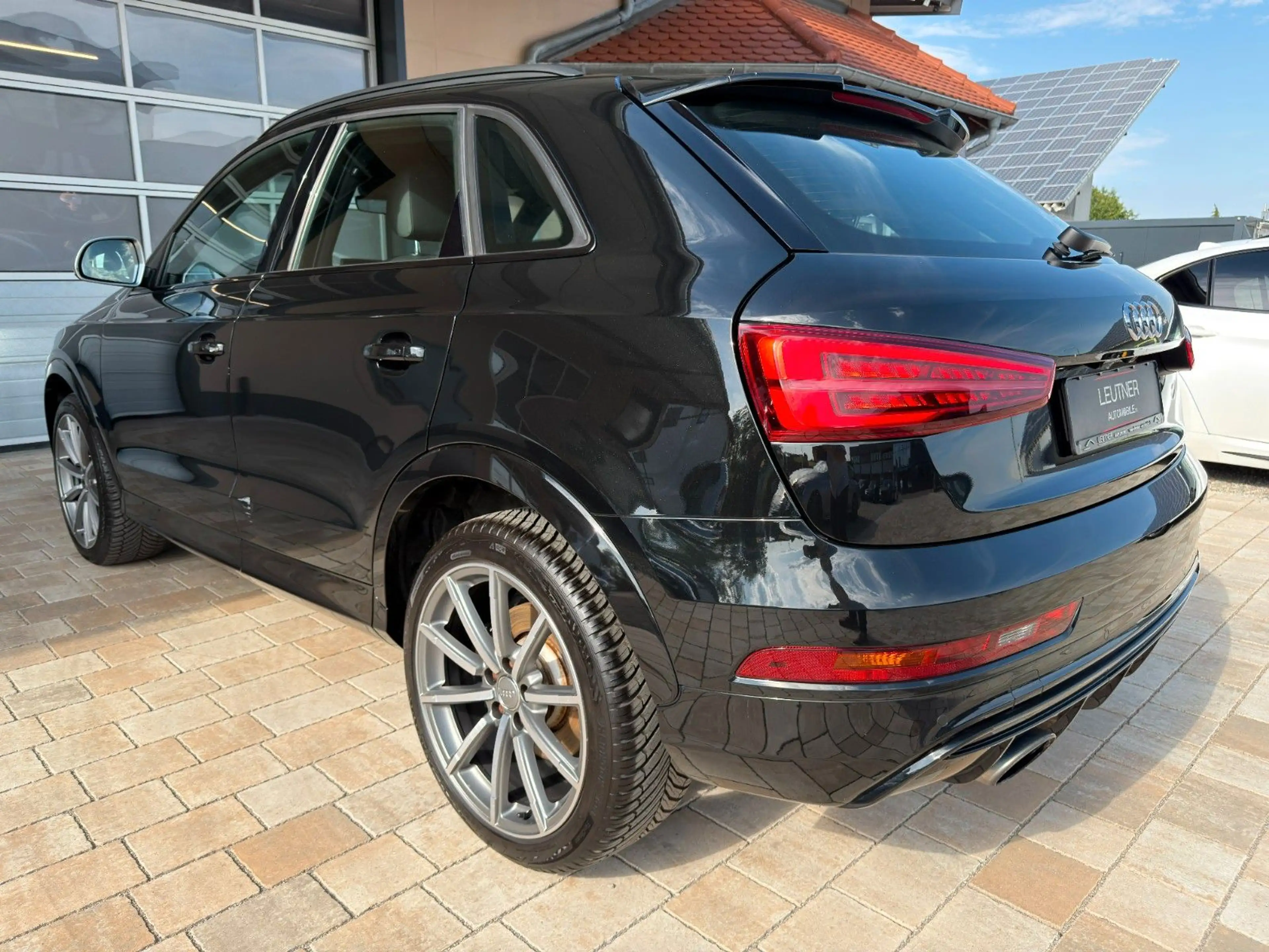 Audi RS Q3 2.5 TFSI S tronic quattro*1.Hand*Audi-Servi — photo 7