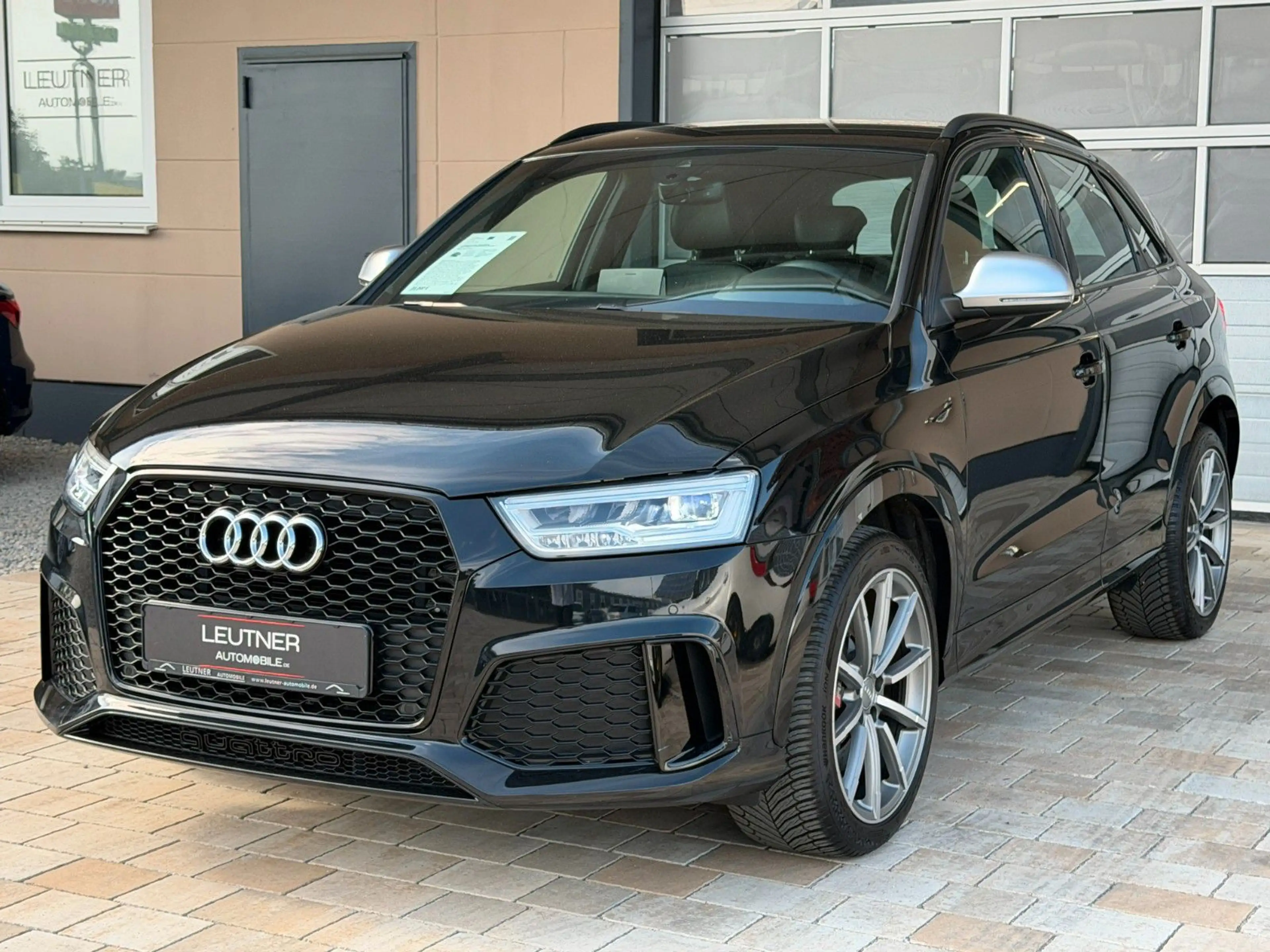 Audi RS Q3 2.5 TFSI S tronic quattro*1.Hand*Audi-Servi — photo 3