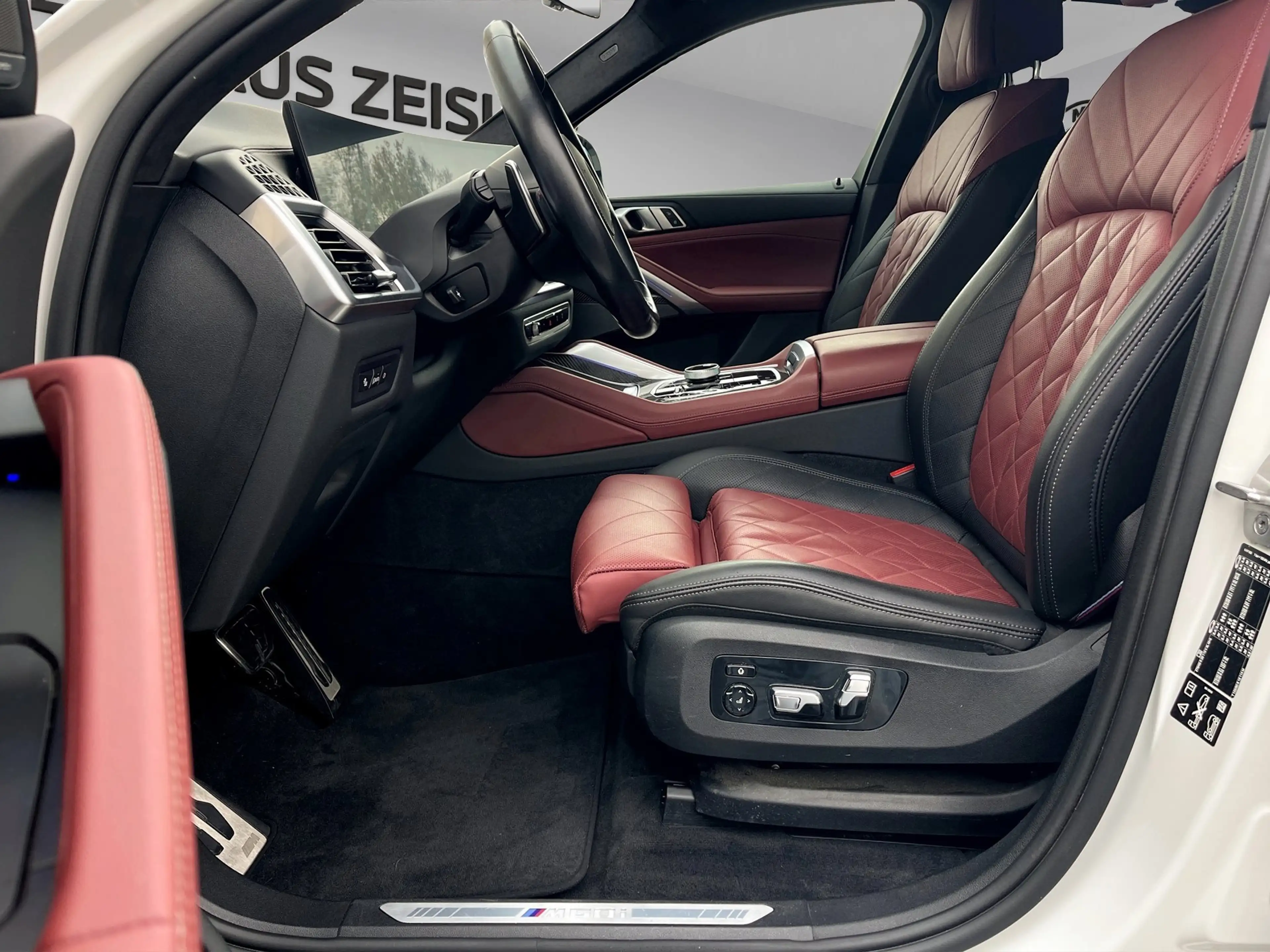 BMW X6 M60i xDrive — photo 9