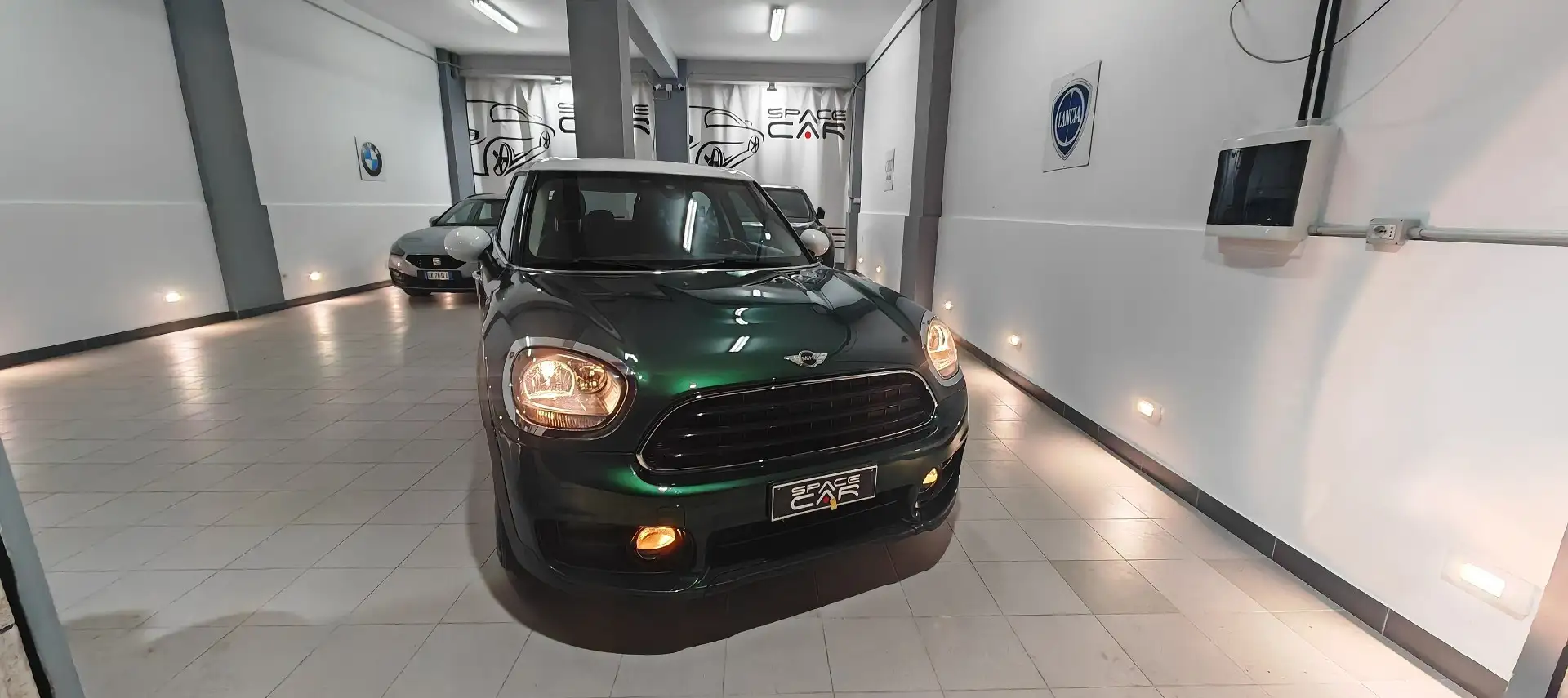 MINI Countryman D - 1