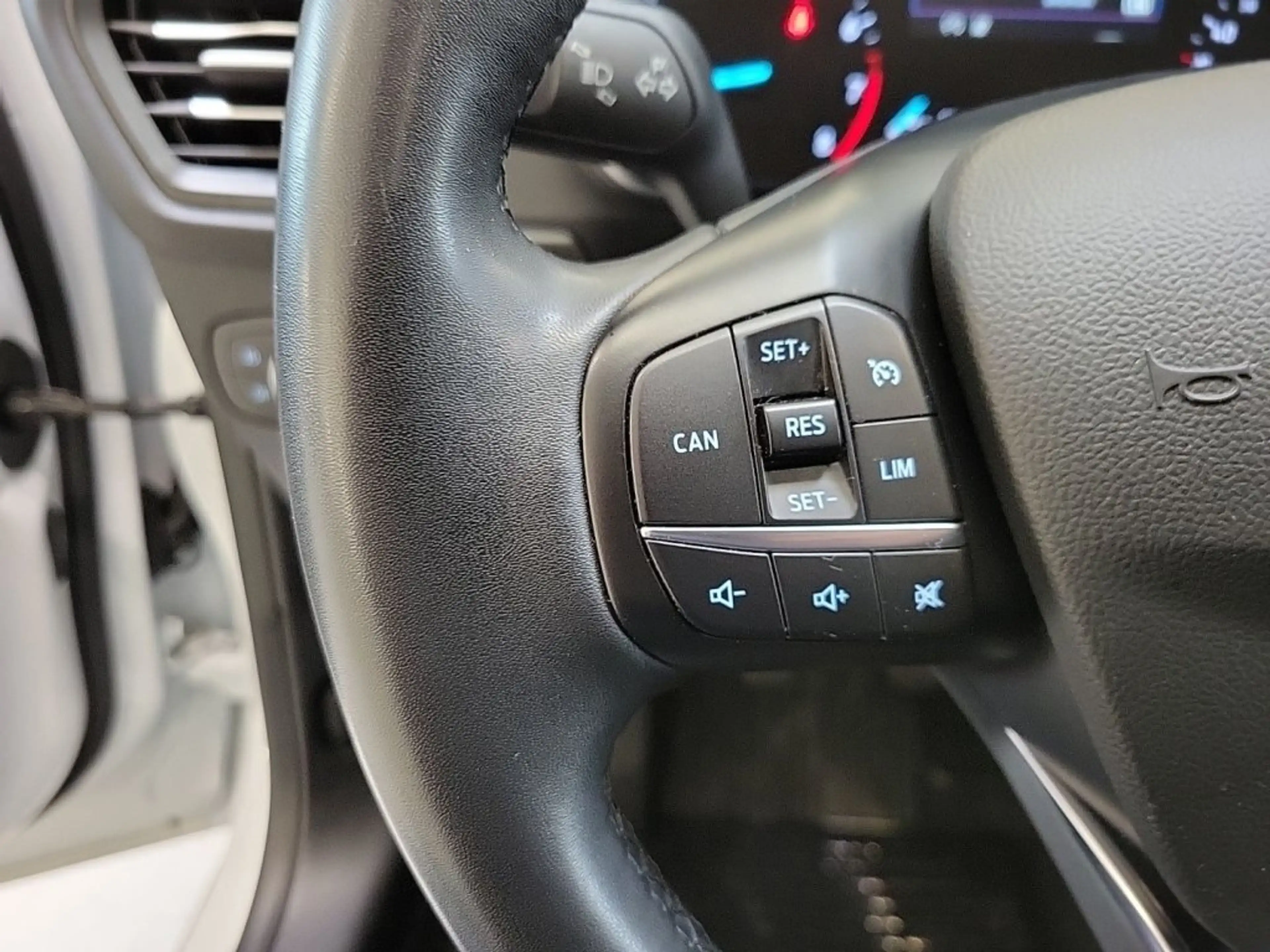 Ford Focus Turnier 1,0 EcoBoost Titanium Style — photo 13