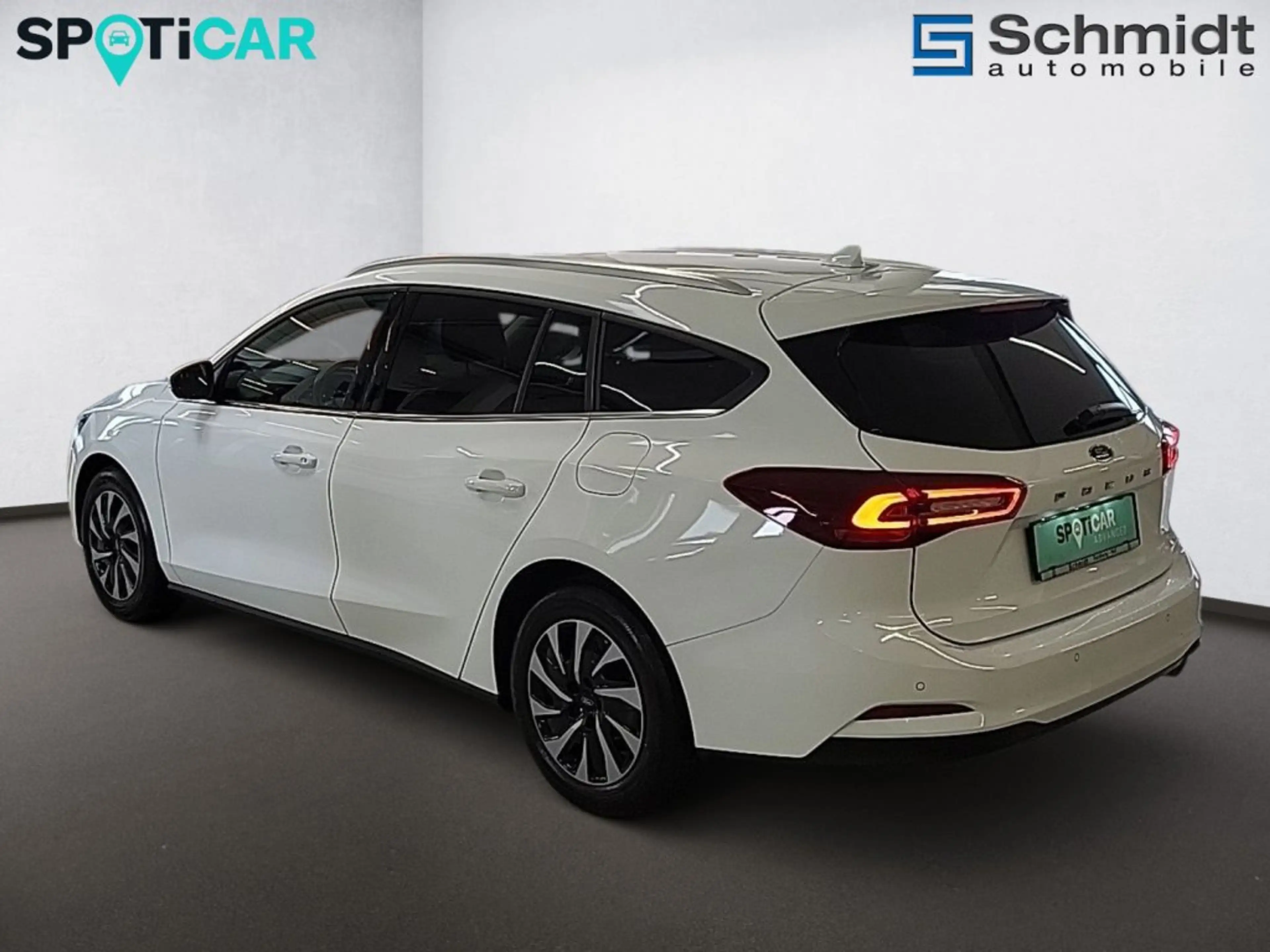 Ford Focus Turnier 1,0 EcoBoost Titanium Style — photo 3