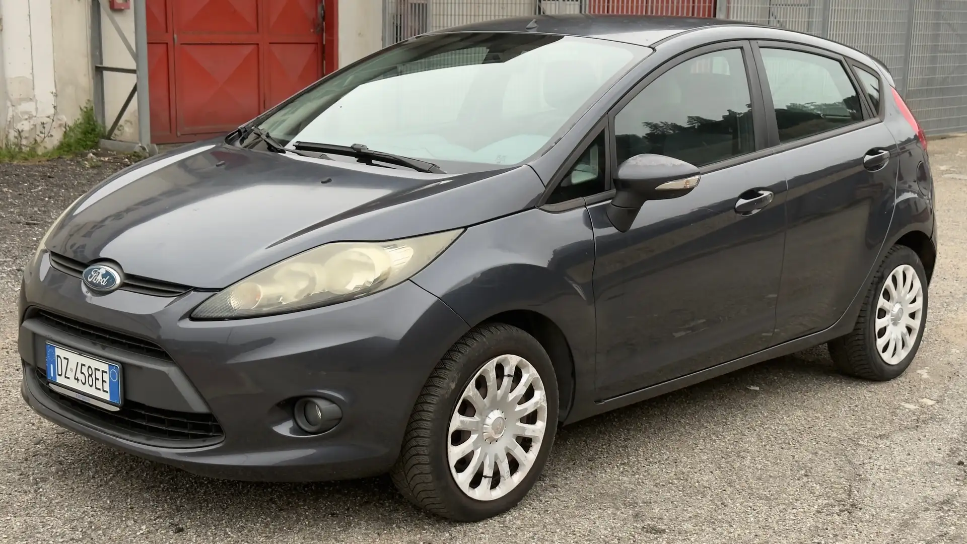 Ford Fiesta Fiesta VI 2008 5p 1.4 tdci Schwarz - 1