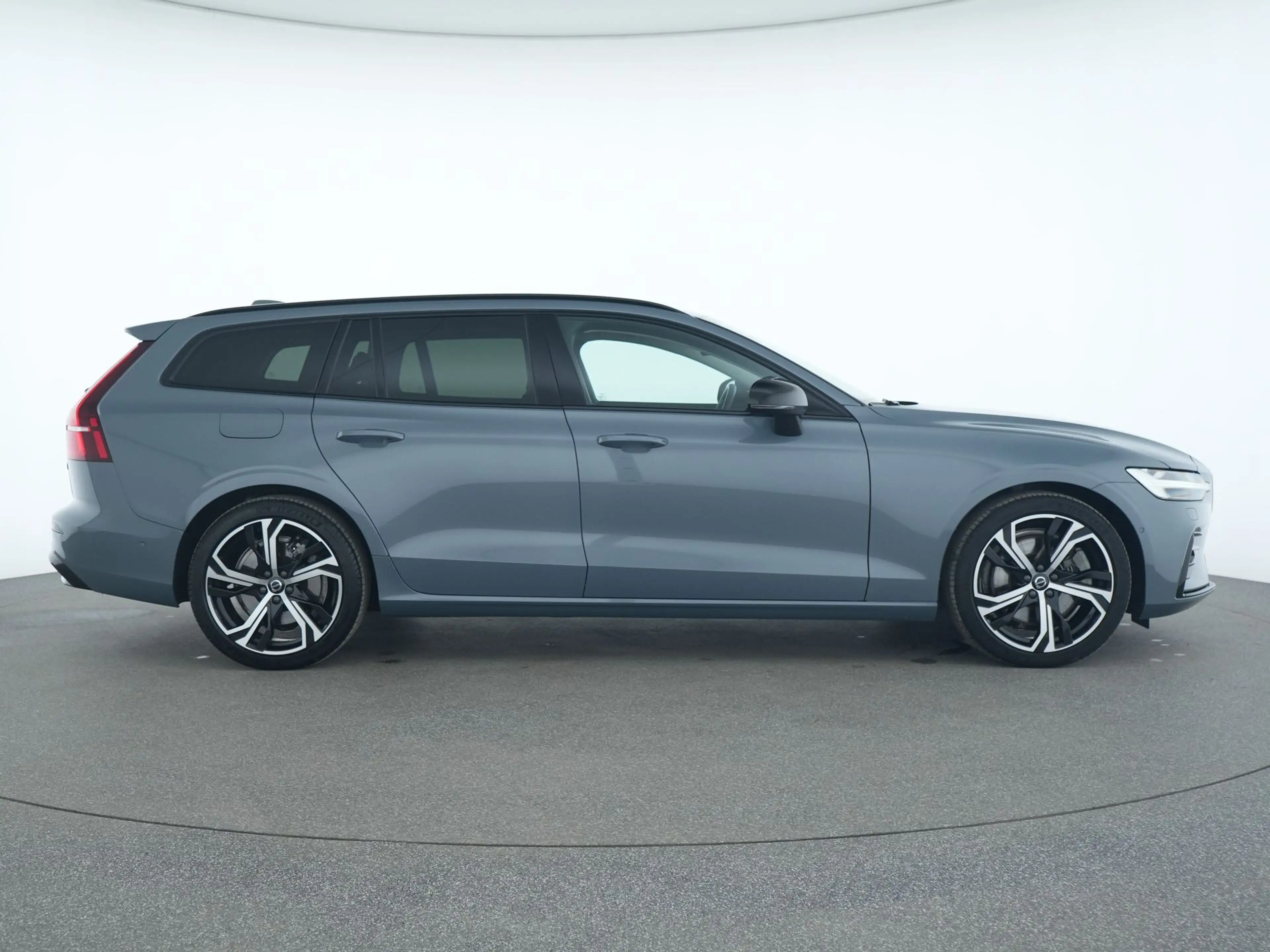 Volvo V60 Plus Dark Leder|AHK|ACC|Kamera|Kessy|SHZ|PDC — photo 5