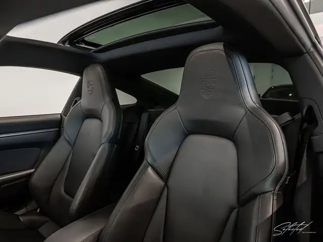 Porsche 911 992 Carrera 4 Coupe PDK *GLASDACH*KEYLESS*ACC* Ansicht 32