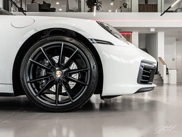 Porsche 911 992 Carrera 4 Coupe PDK *GLASDACH*KEYLESS*ACC* Ansicht 46