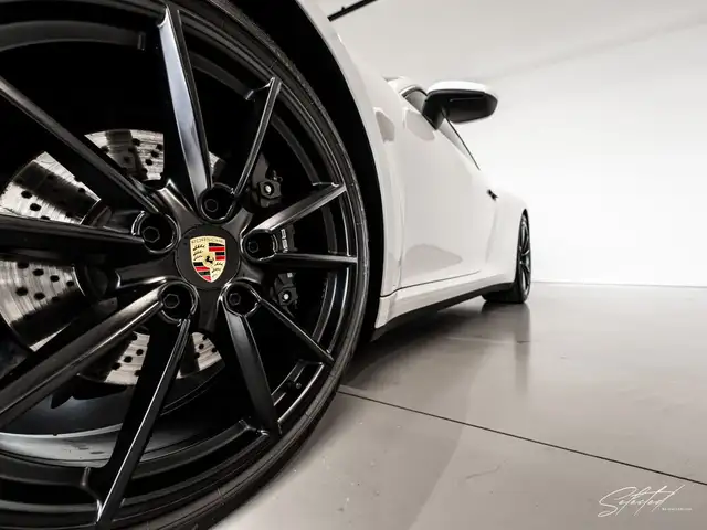 Porsche 911 992 Carrera 4 Coupe PDK *GLASDACH*KEYLESS*ACC* Ansicht 4