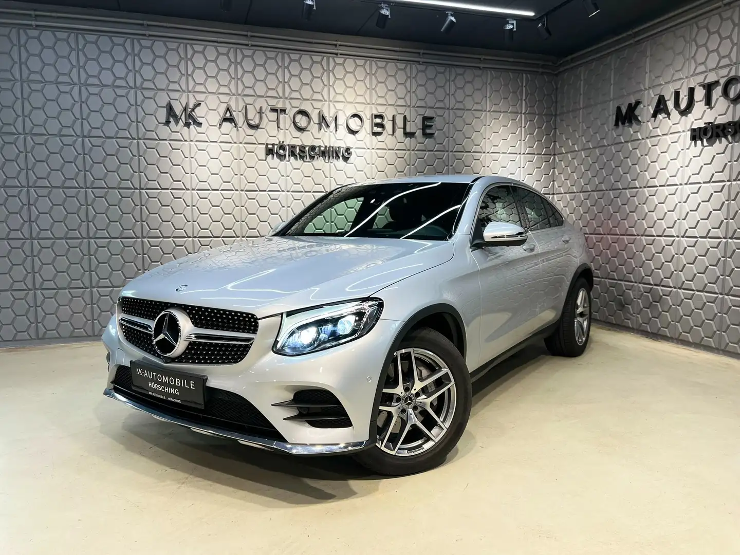 Mercedes-Benz GLC 250 d 4Matic*360*AMG LINE*HUD*SITZHEIZUNG*LEDER*ISOFIX Silber - 1