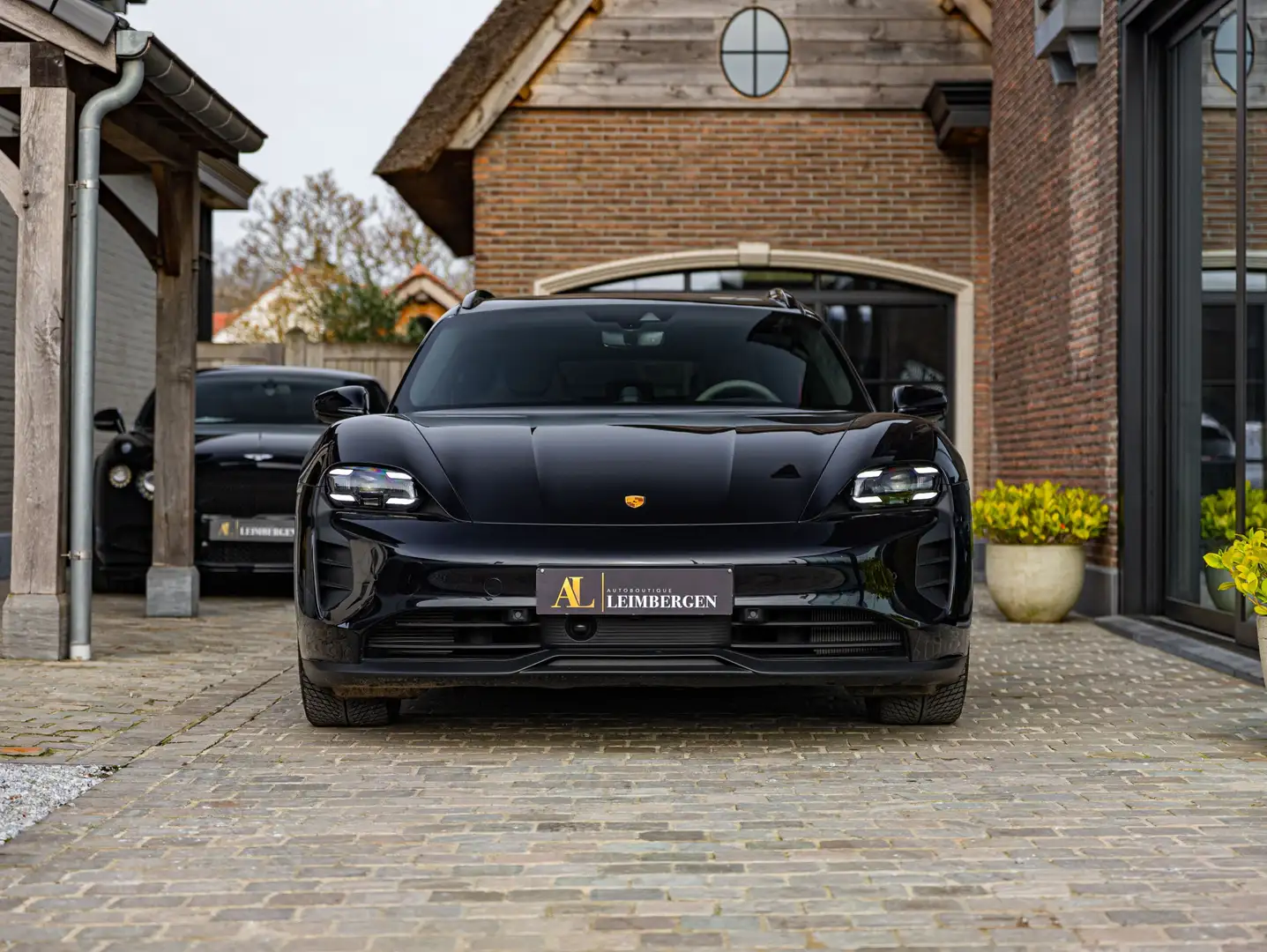Porsche Taycan GTS Sport Turismo / BOSE / Carbon / 360 Cam / ACC Zwart - 2