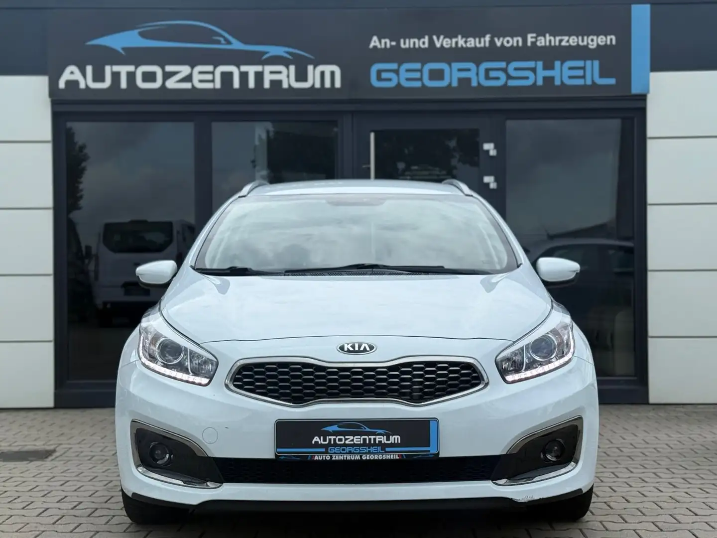 Kia Ceed Dream Team-LED-Xenon-Navi-AHK-Carplay-PDC Alb - 2
