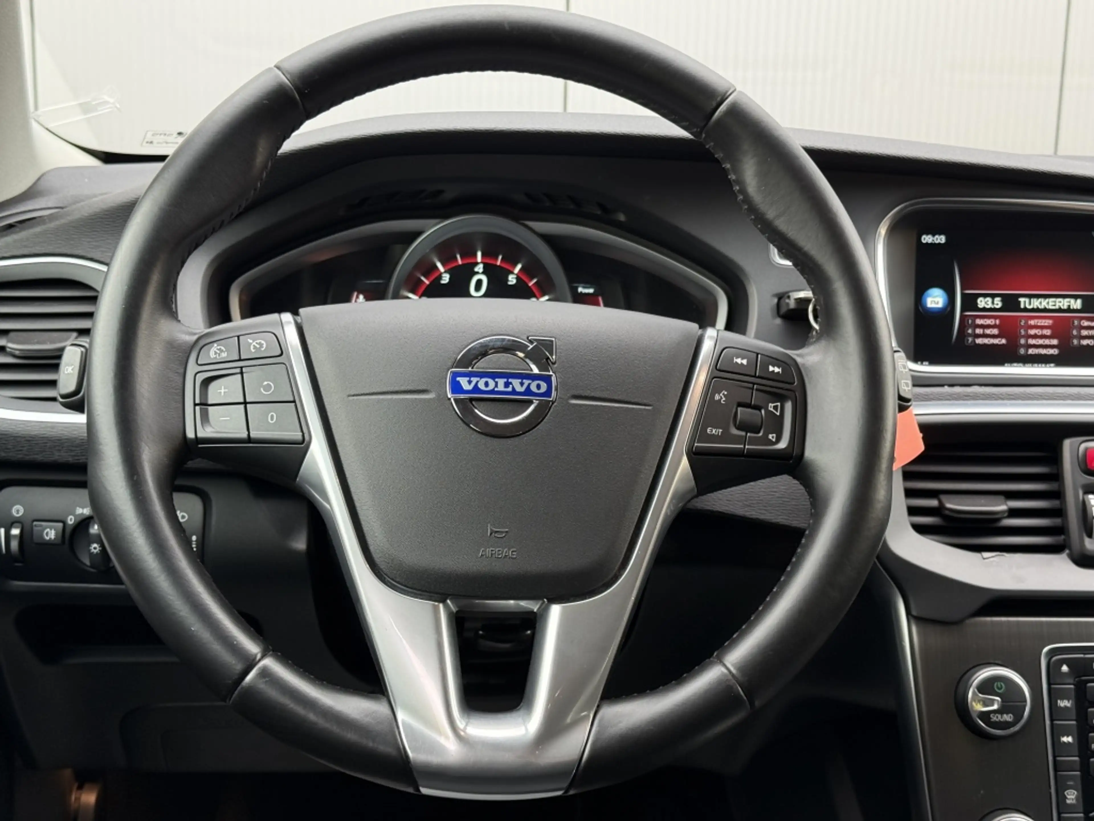 Volvo V40 1.6 T4 Momentum Trekhaak Automaat — photo 10