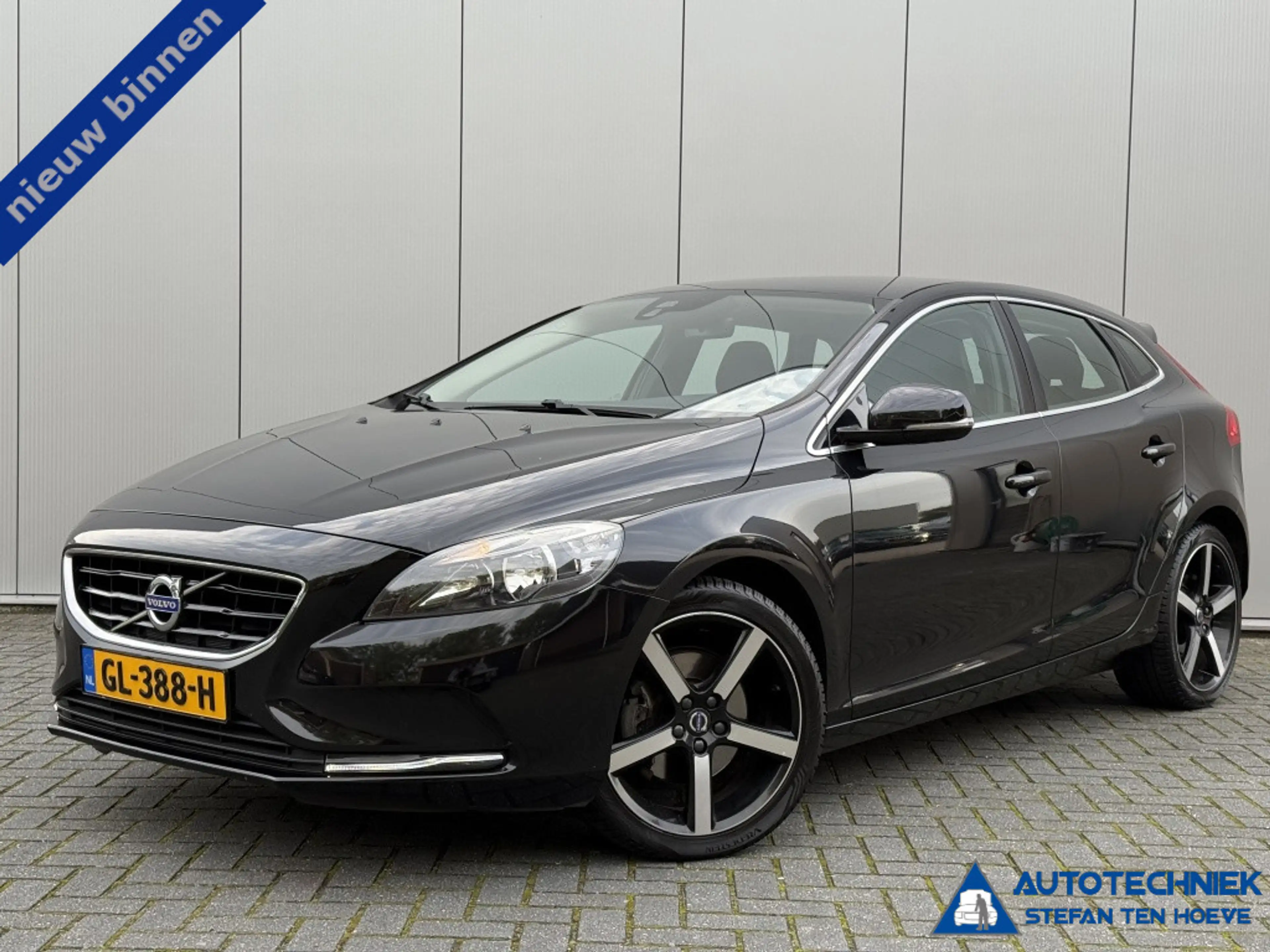 Volvo V40 1.6 T4 Momentum Trekhaak Automaat