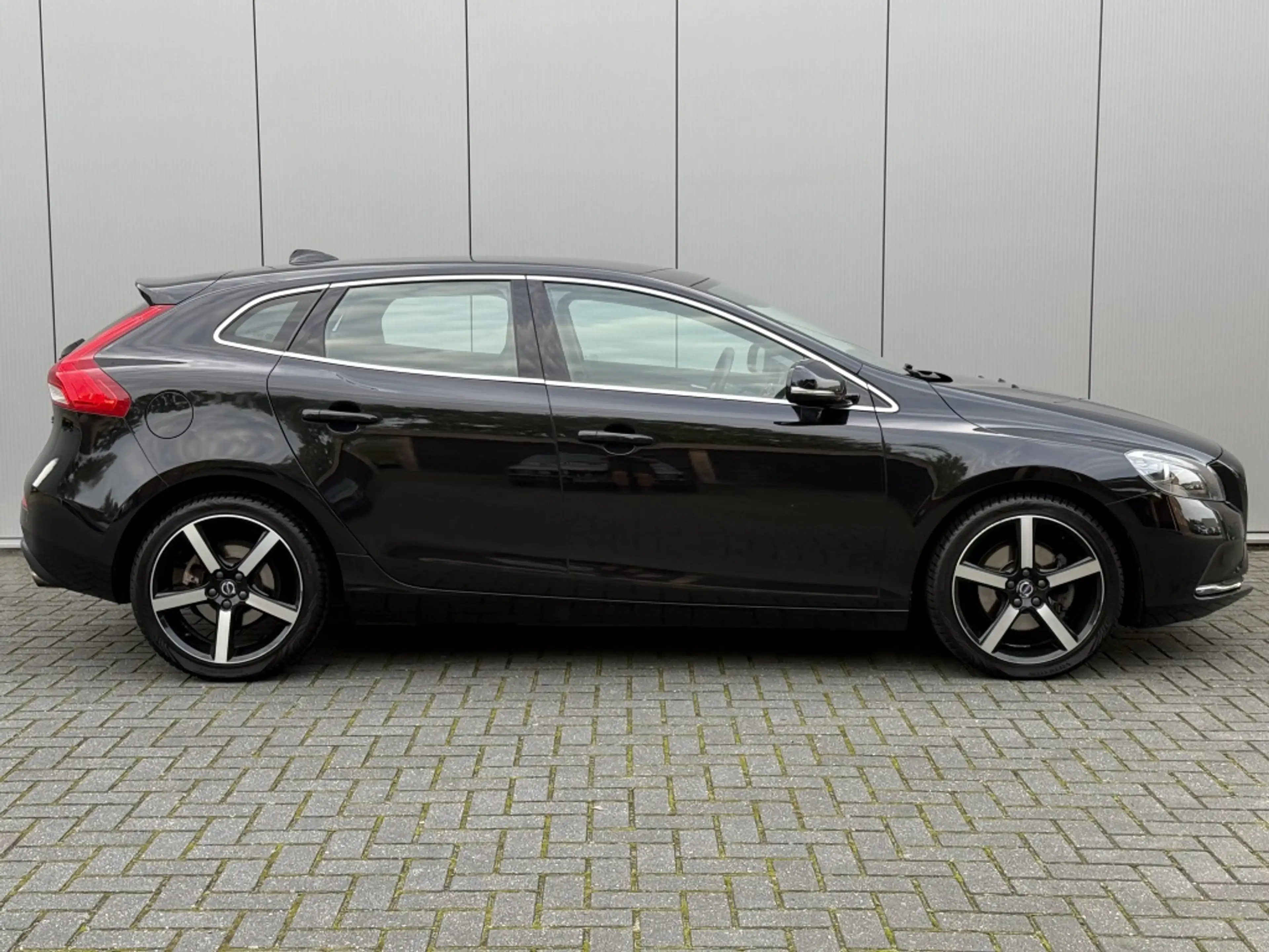 Volvo V40 1.6 T4 Momentum Trekhaak Automaat — photo 4