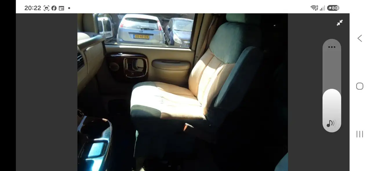 gmc-midas savana met motorschade (gat in carter), foto 6