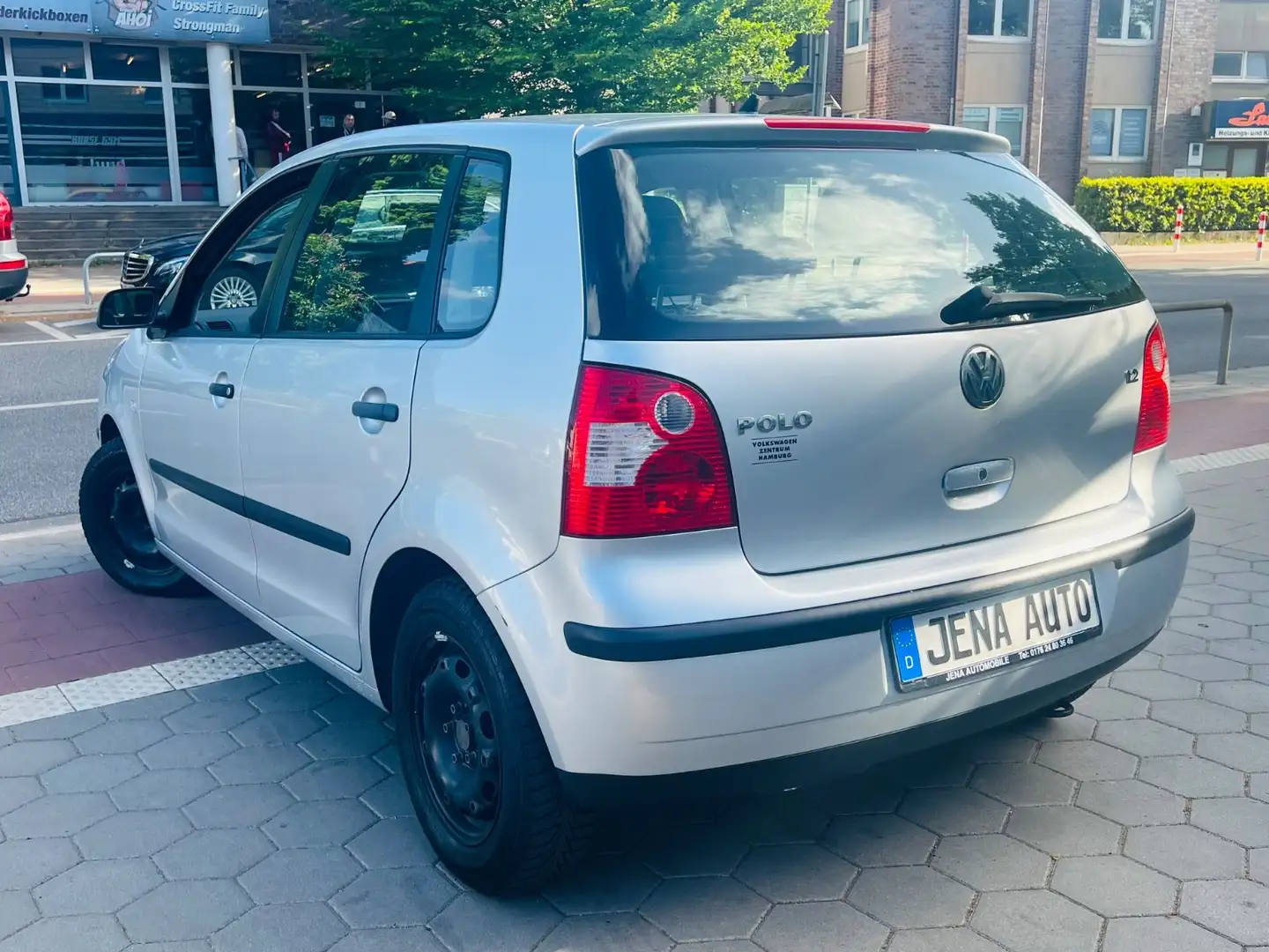 Volkswagen Polo IV Basis 2.Hand Scheckheft Klima 4xEFH Argent - 2