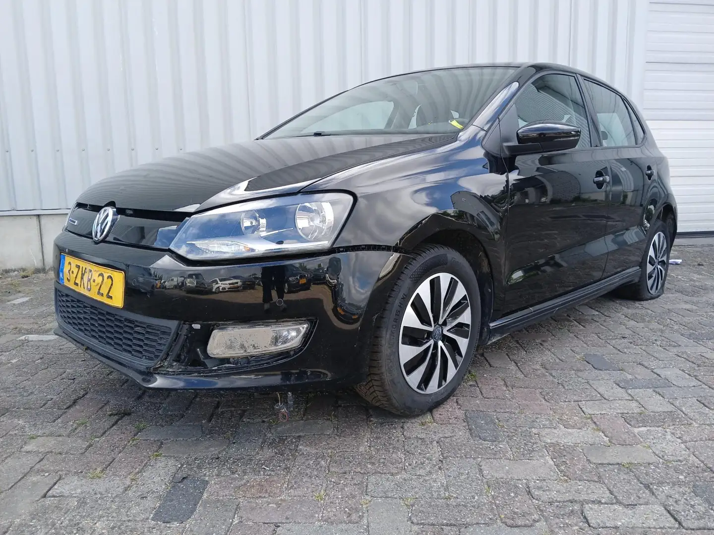 Volkswagen Polo 1.4 TDI BlueMotion SCHADEAUTO!! Zwart - 2