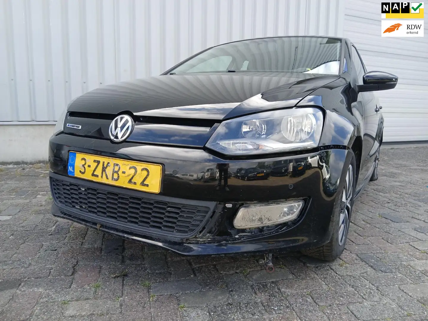 Volkswagen Polo 1.4 TDI BlueMotion SCHADEAUTO!! Zwart - 1
