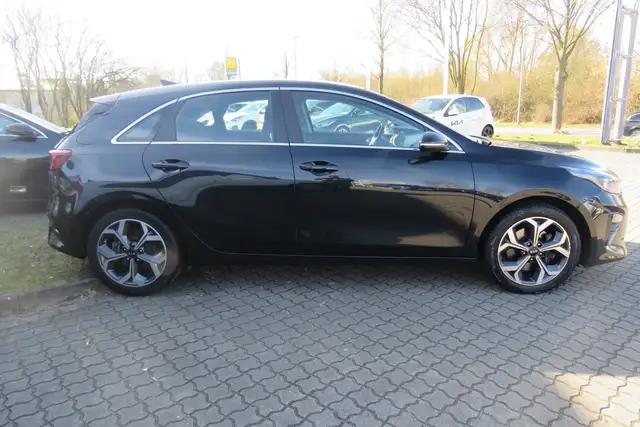 Kia cee'd / Ceed Spirit (CD) *AHK*Navi*Klima*RFK*SH*LM*LR heiz*JBL*