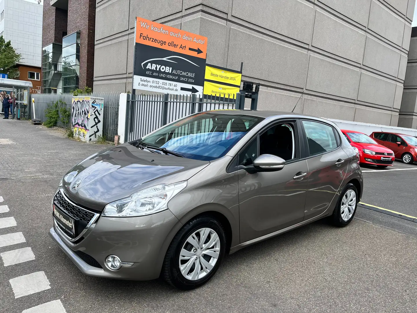 Peugeot 208 Active / 1 Jahr Garantie Incl. Marrón - 1