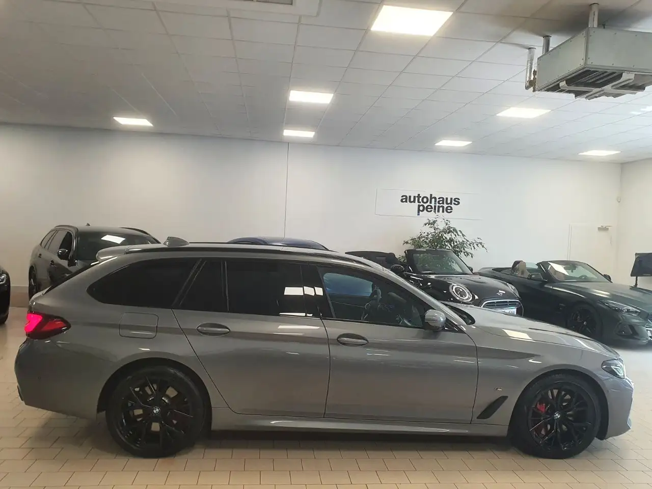 2023 BMW 530 d/LCPProf/LED/P&DrivAsProf/HarmKar/M-Sport, photograph 11