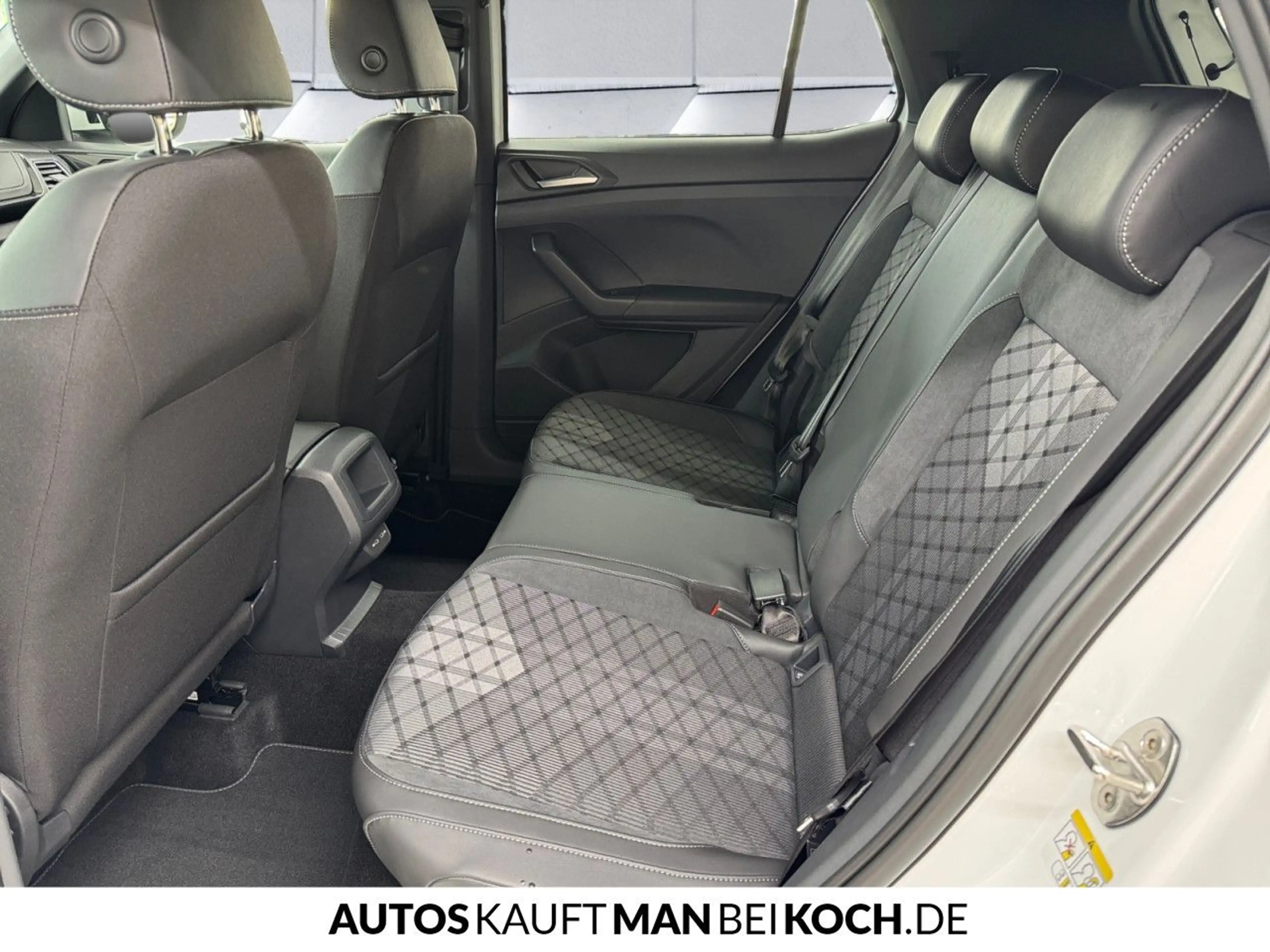 Volkswagen T-Cross 1.0 TSI DSG R-LINE AHK IQ LIGHT ALU18 ACC — photo 8