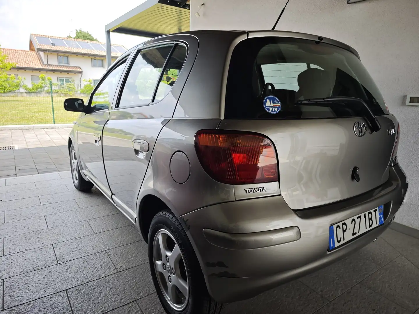 Toyota Yaris 5p 1.4 d-4d Expo c/clima - 1