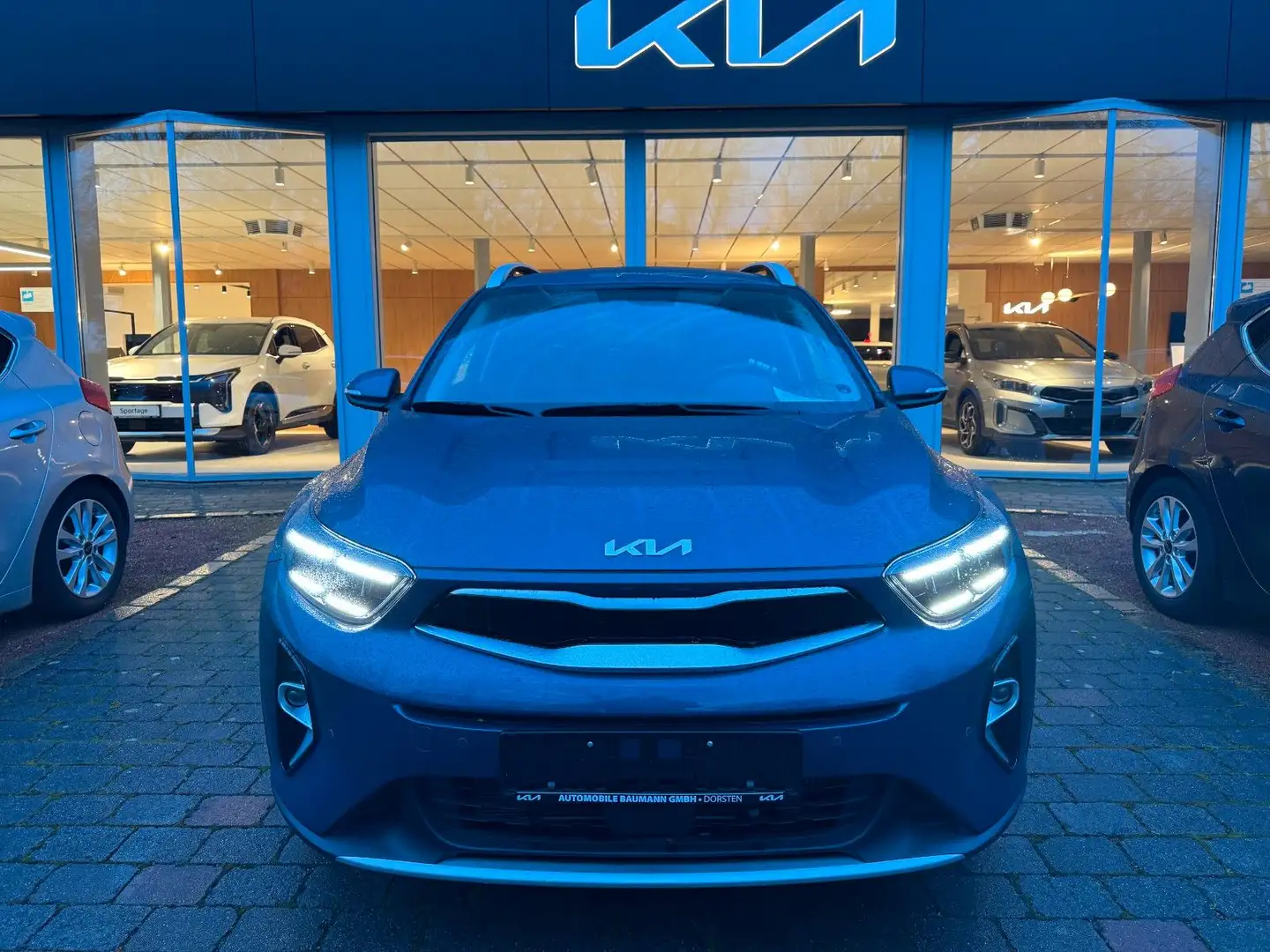 Kia Stonic Spirit Blau - 2
