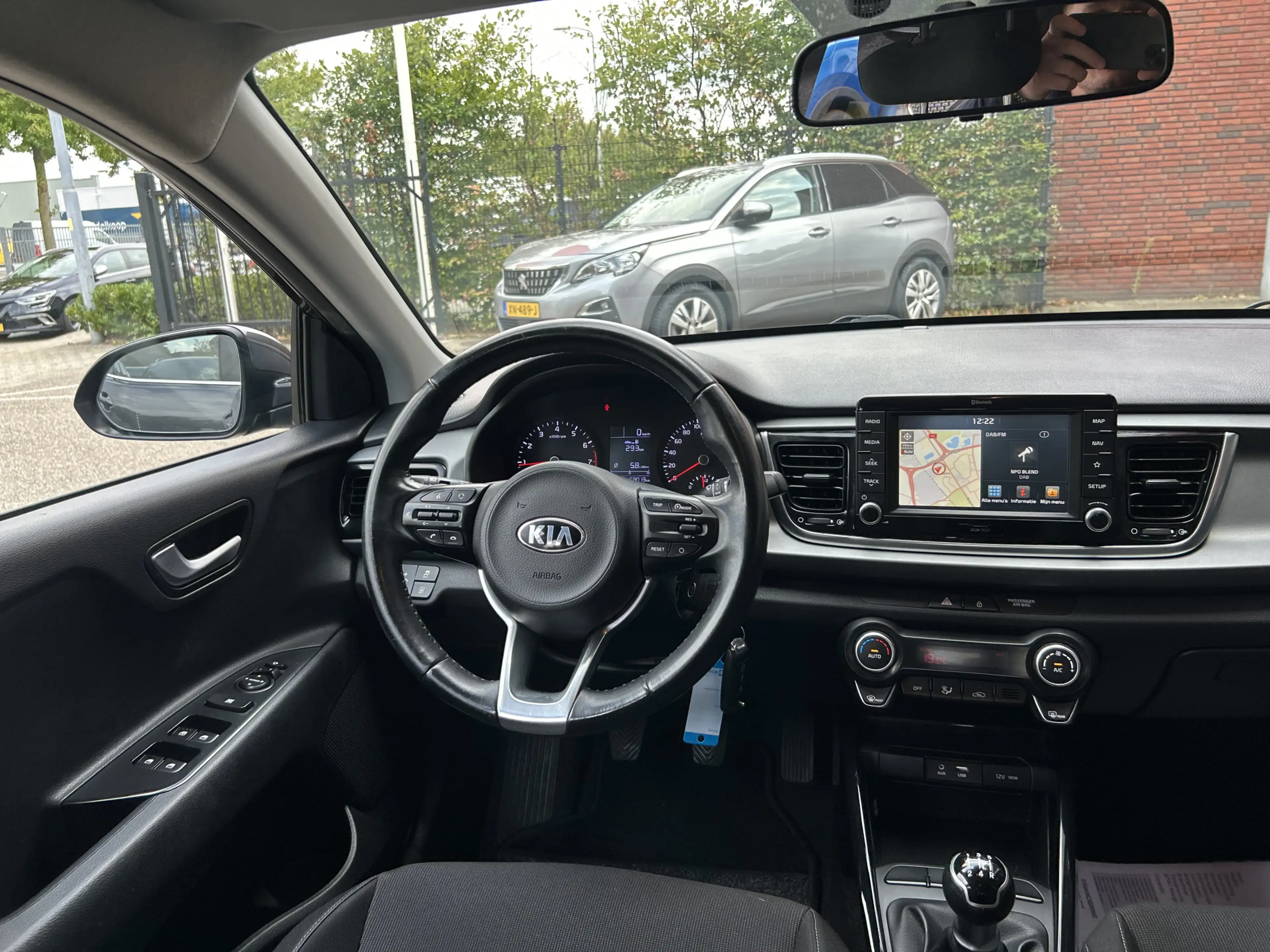 Kia Rio 1.2 CVVT DynamicLine // LED // NAVI + CARPLAY // C — photo 8