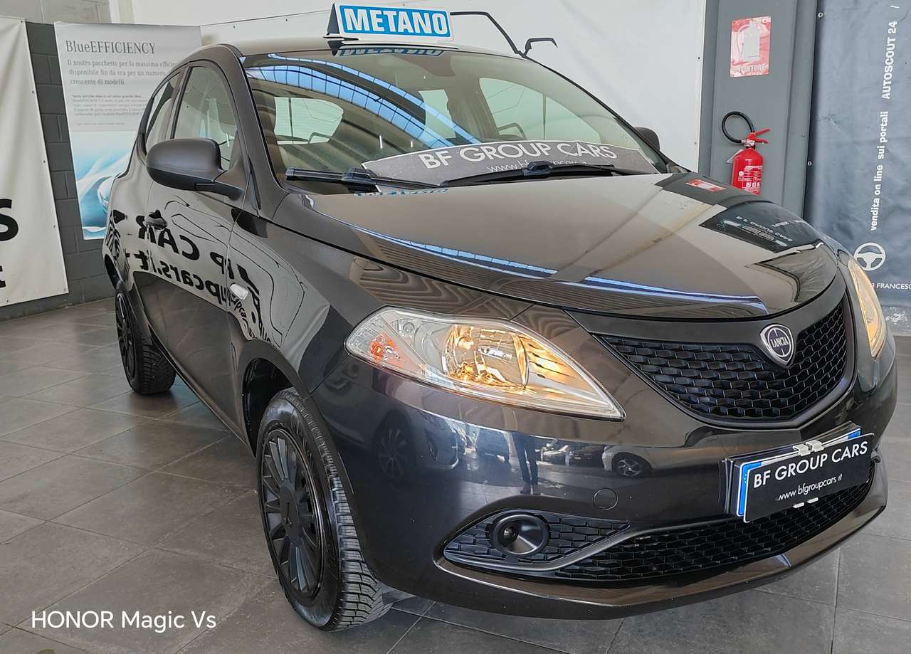 Lancia Ypsilon ELEFANTINO BLU..METANO