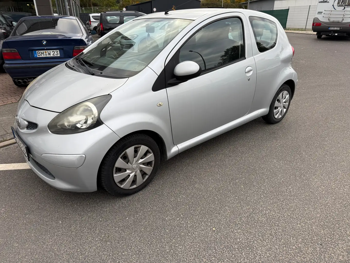 Toyota Aygo Cool Grau - 2