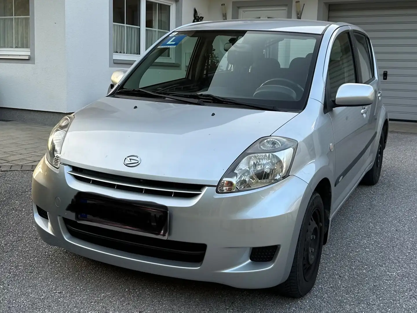 Daihatsu Sirion Sirion 1,3 Eco 4WD eco Plateado - 1