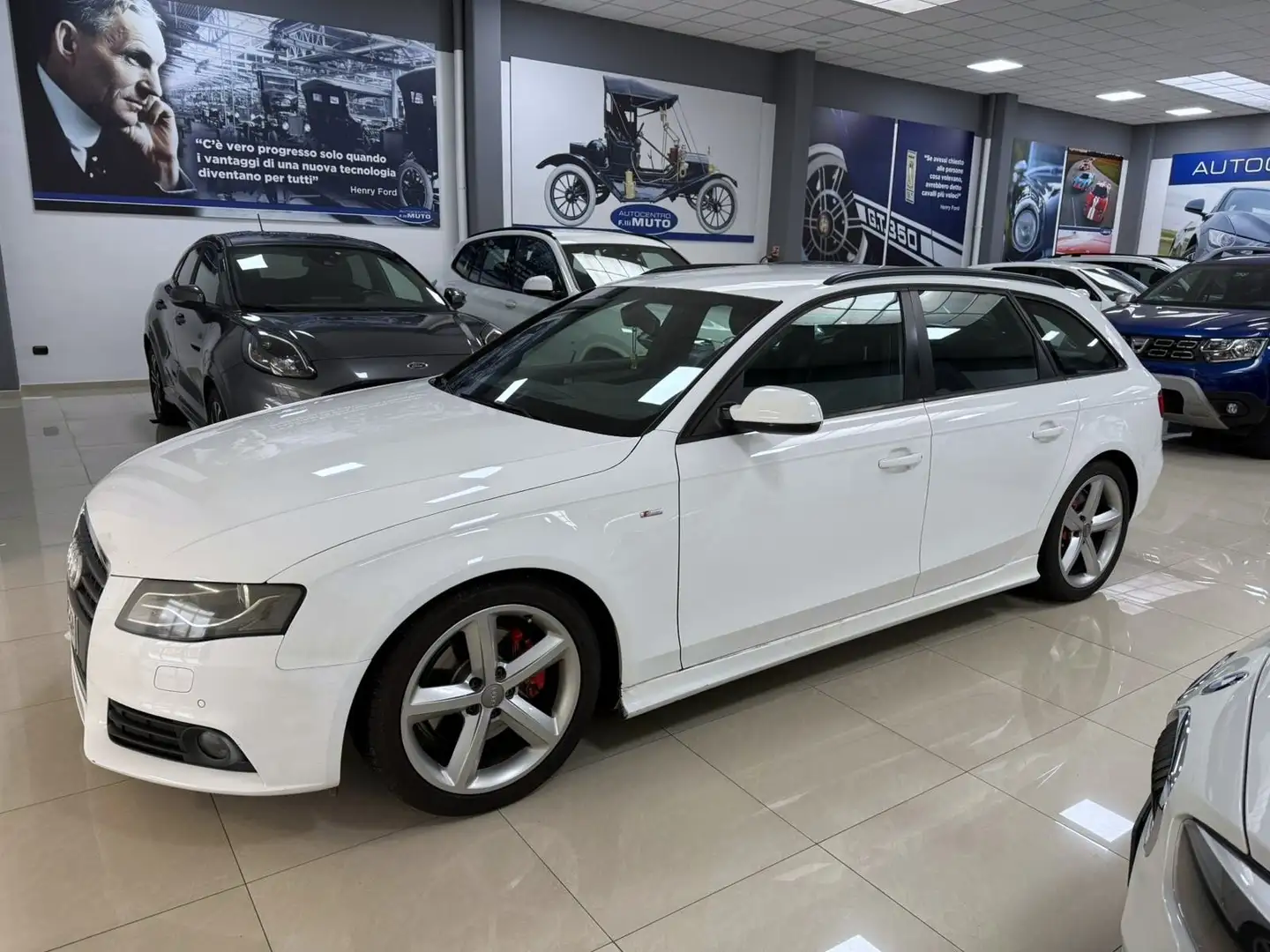Audi A4 Avant 2.0 tdi 143 CV S-LINE Blanc - 1