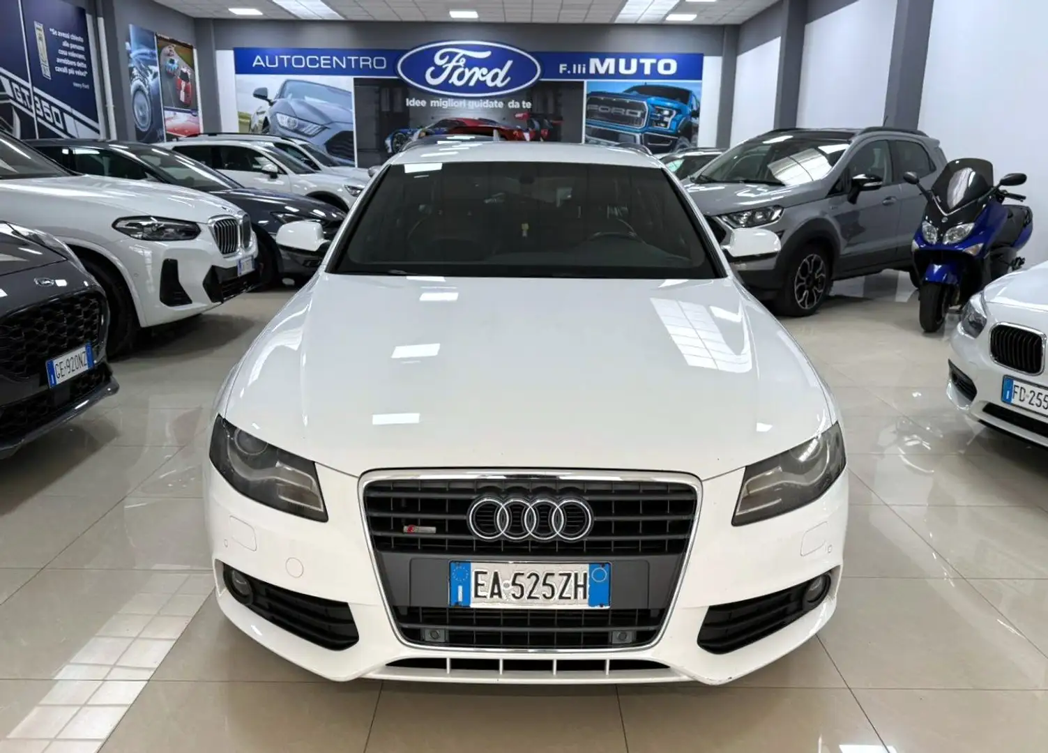 Audi A4 Avant 2.0 tdi 143 CV S-LINE Blanc - 2