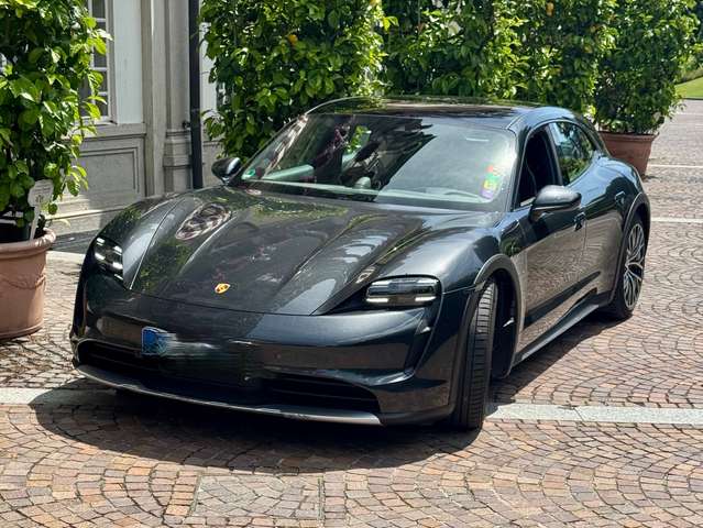 Imagine Porsche Taycan Taycan 4 Cross Turismo
