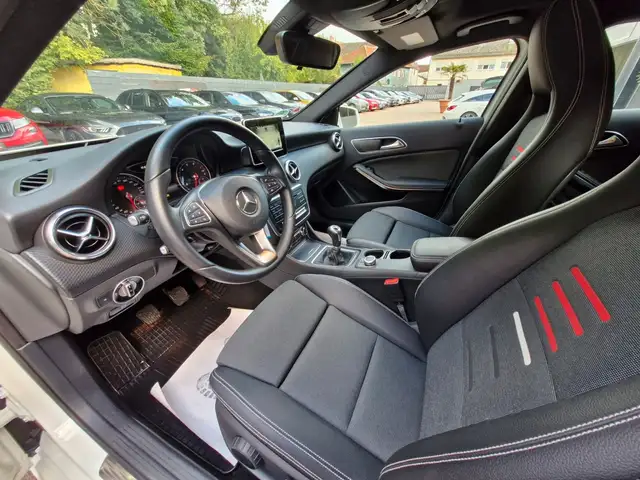 Mercedes-Benz A-Class view 9