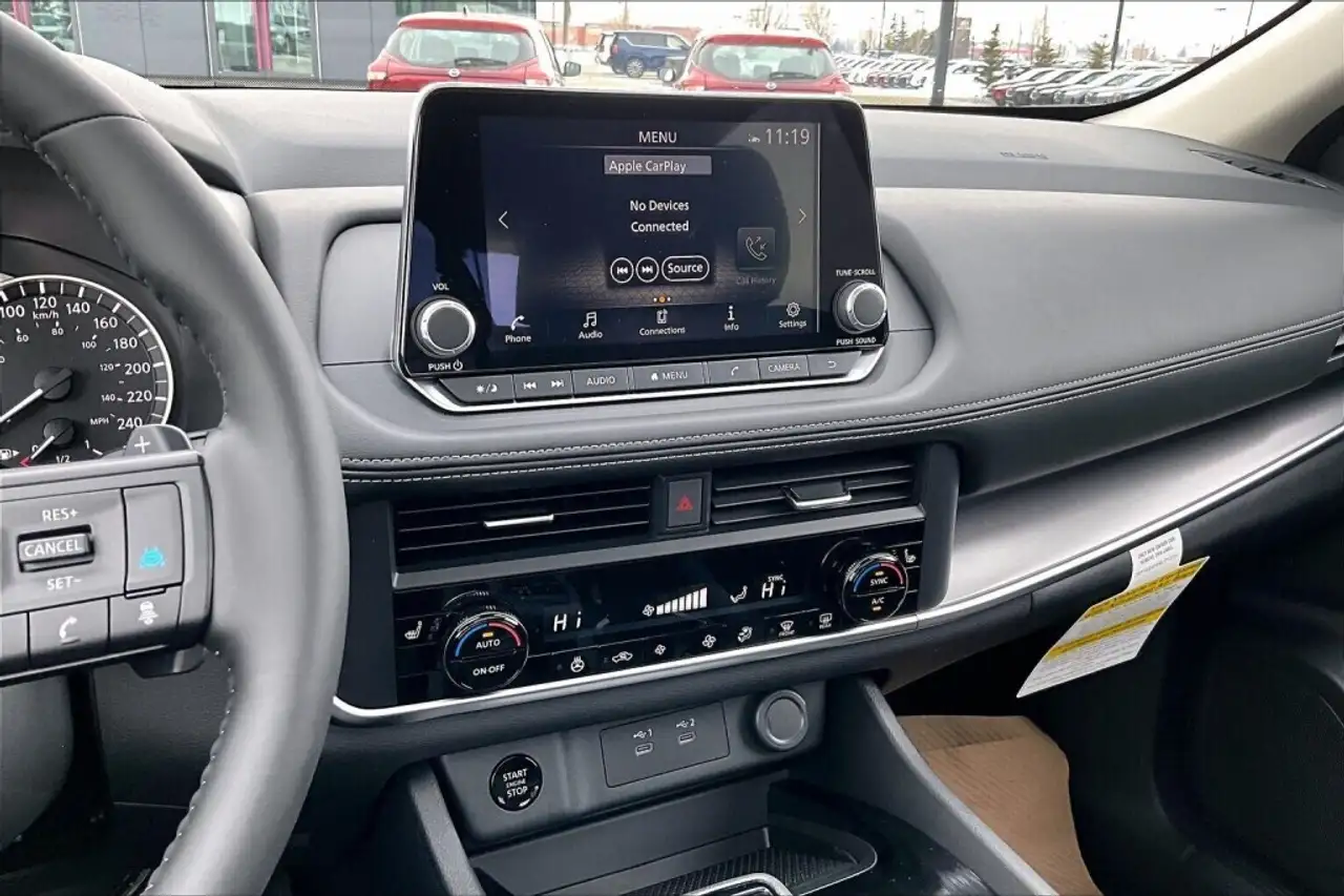 Nissan Rogue снимка Nissan Rogue