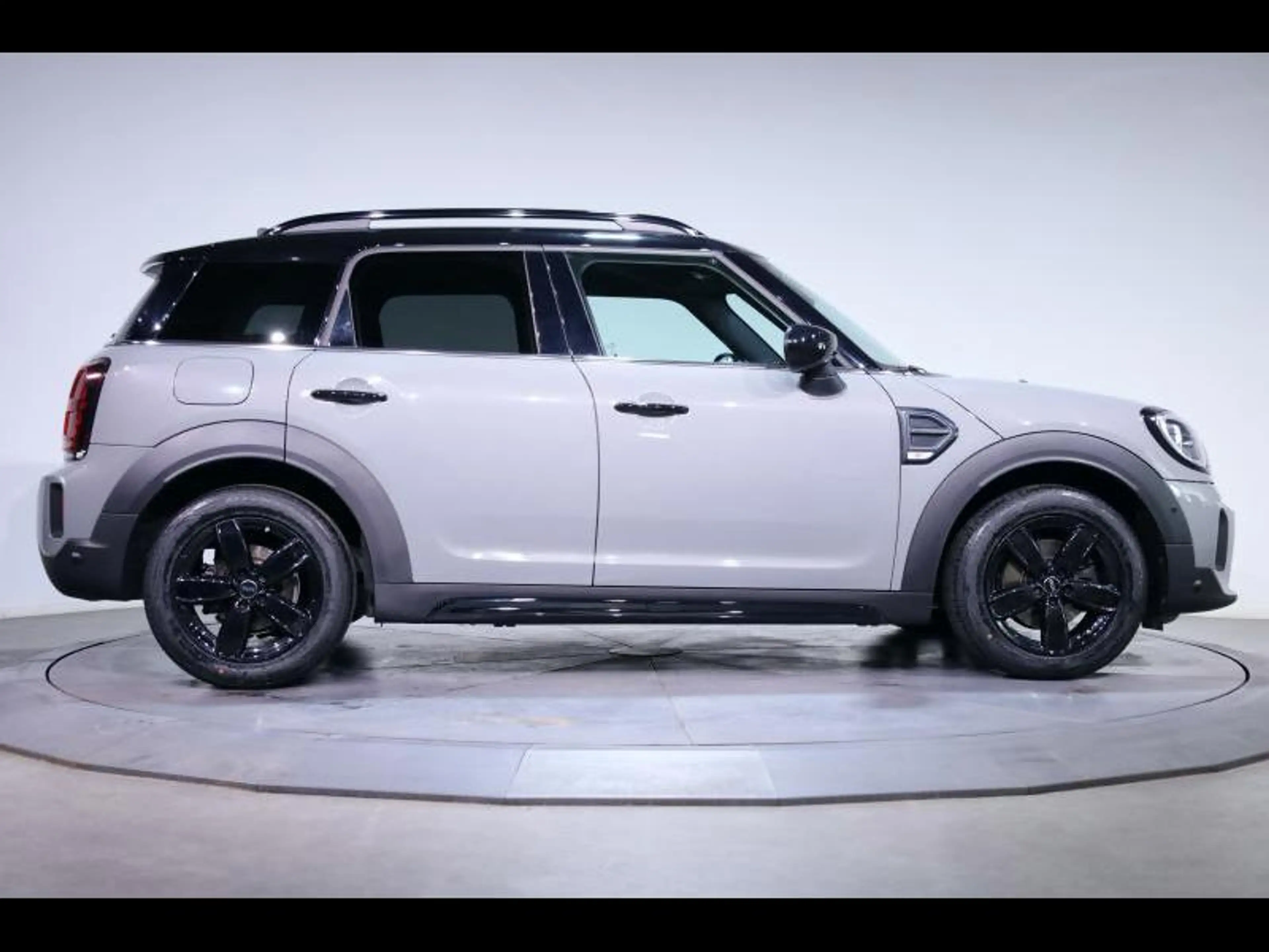 MINI Cooper Countryman — photo 3