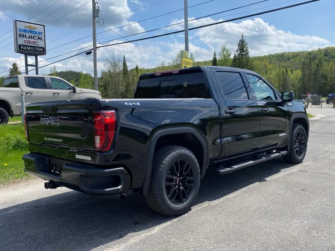 GMC Sierra 1500 снимка GMC Sierra 1500