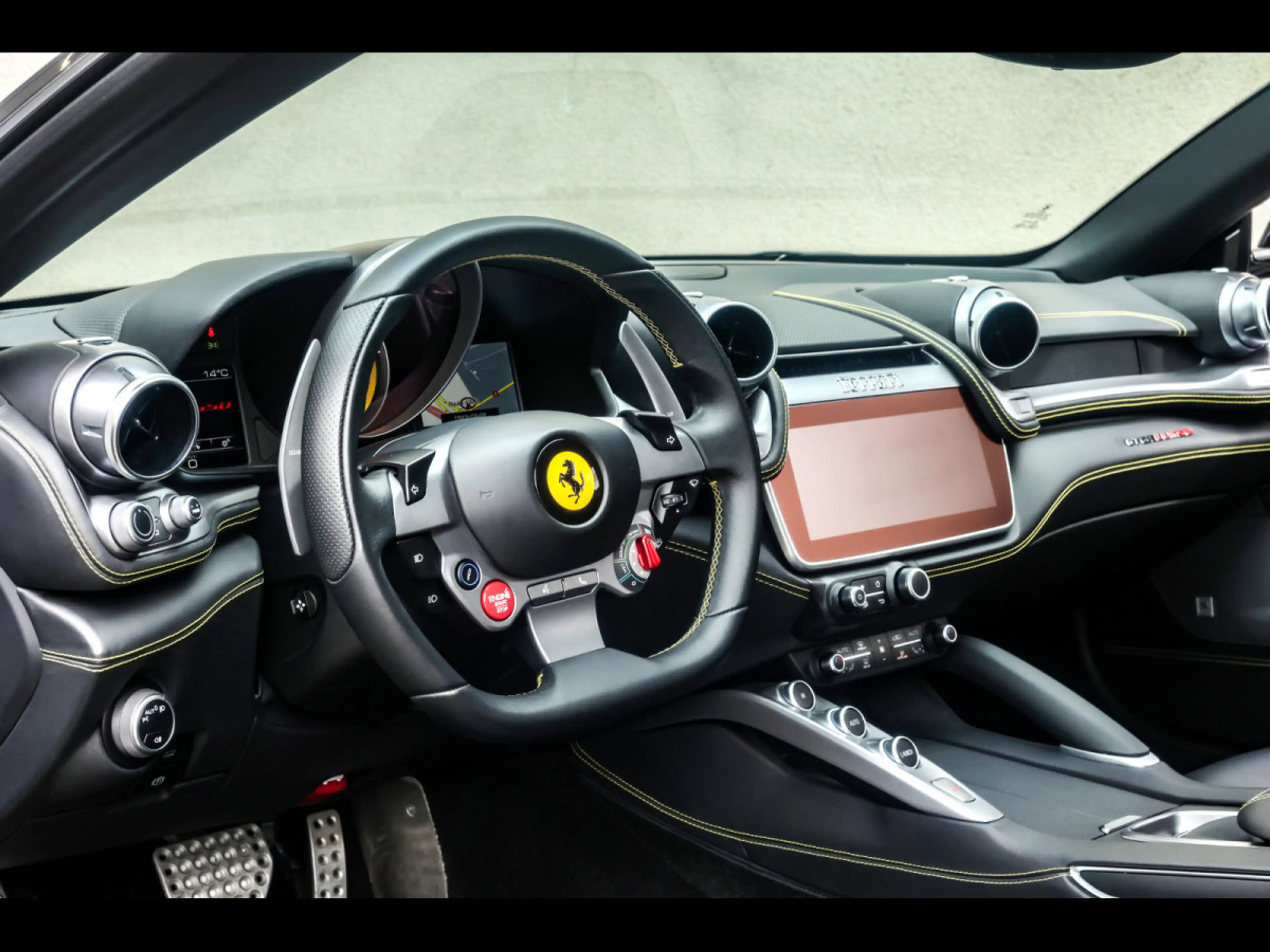 Ferrari GTC4 Lusso V12°FRENCH REGI°NEW POWER 12M°PPF°LIFT°JBL°CARPLAY — photo 10